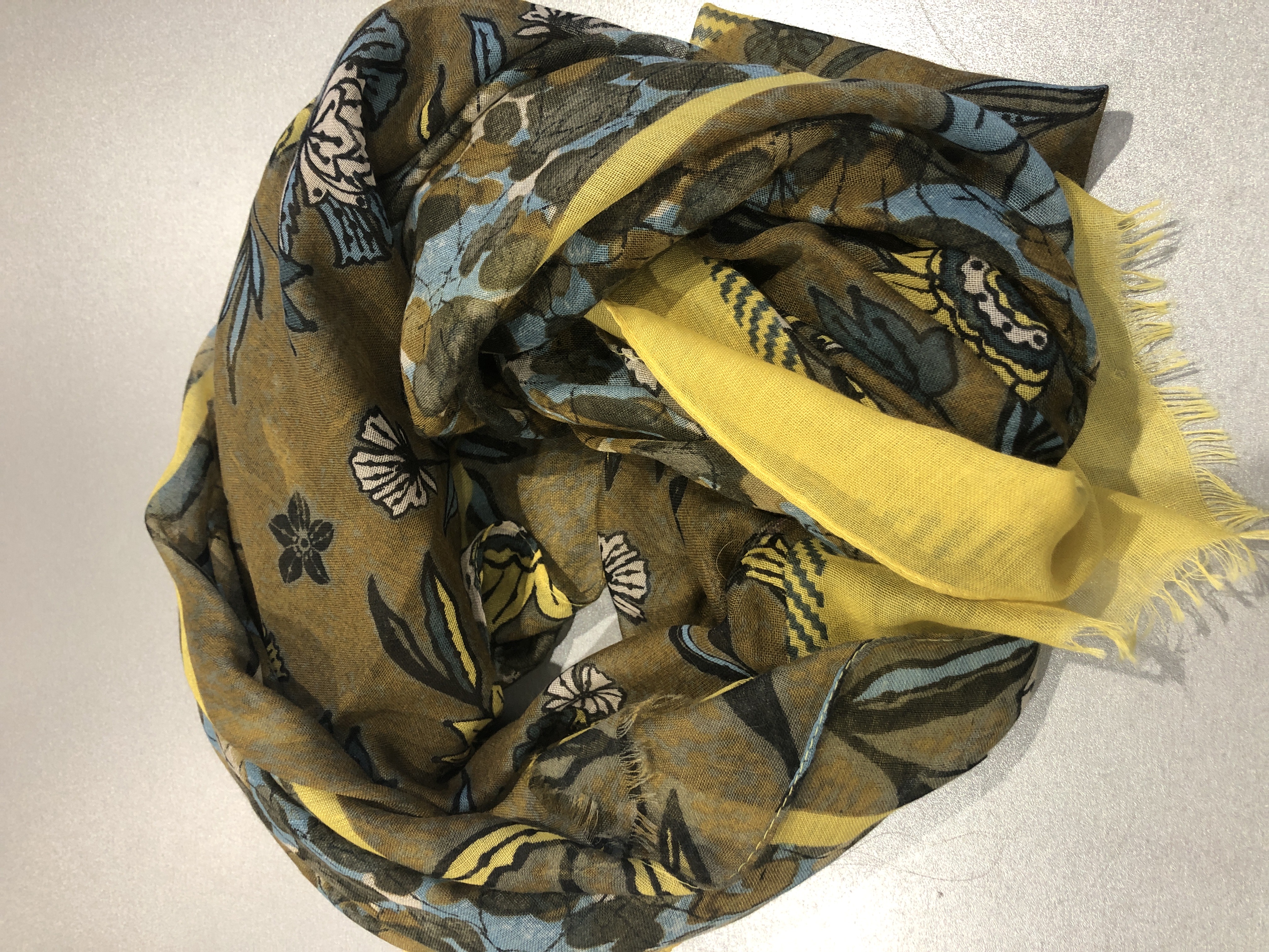 Foulard 100% Viscose vert kaki citron 80x180cm - accessoire textile pour tenue printemps et extérieur