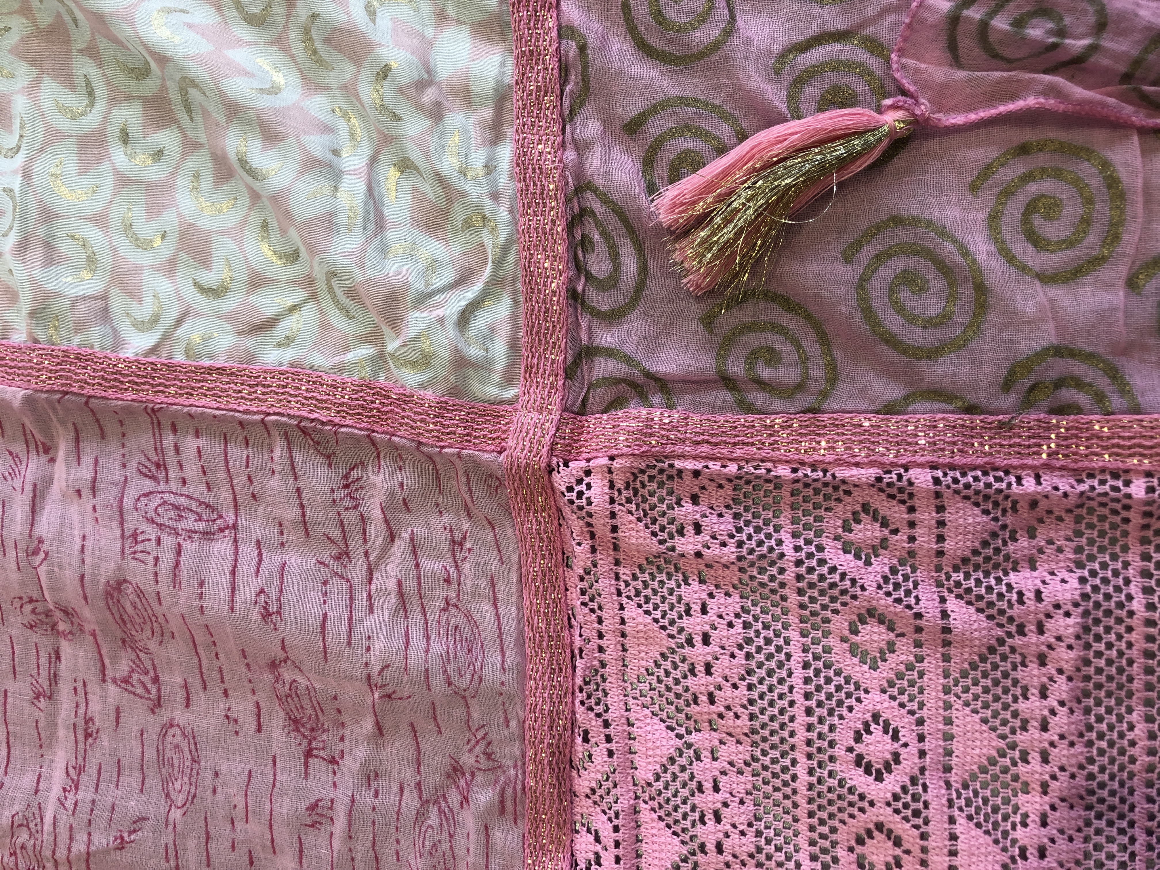 Foulard Rose Gerry Weber 150x150 cm 30% Viscose - 70% Coton Accessoire textile pour usage quotidien et extérieur