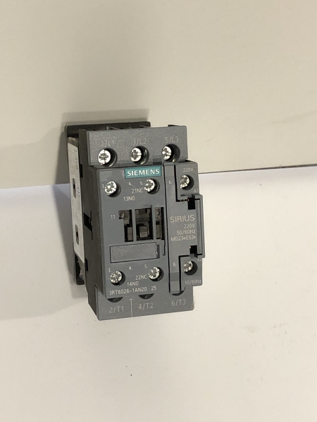 Contacteur Siemens 3RT6026-1AN20 - 3 Pôles 25A 400V AC/DC pour Automatisme Industriel