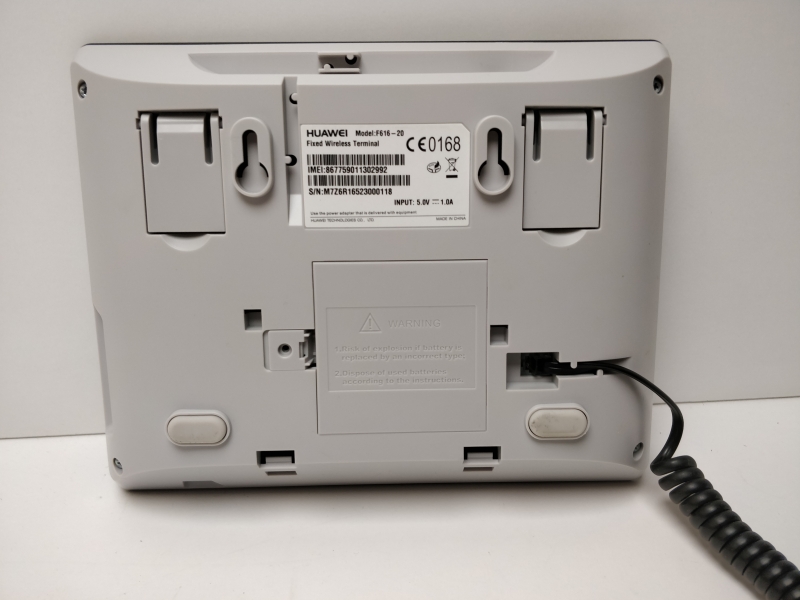 Téléphone fixe Huawei F616 - Lecteur carte SIM, Chargeur inclus, pour appels domestiques