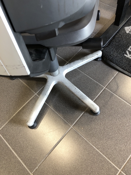 Chaise de Bureau GARANT inclinable plastique dur