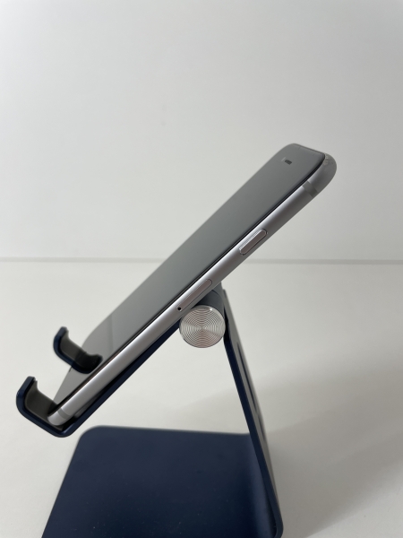 Smartphone Apple iPhone 6S - 32Go, Écran 4,7 pouces, Apple A9, 4G, Wi-Fi, NFC, Batterie 1715 mAh