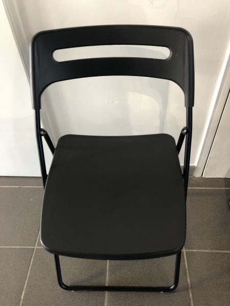 Chaise pliante noire - Dimensions 45x47x76 cm, Supporte 100 kg, Usage intérieur/extérieur