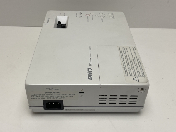 Vidéoprojecteur SANYO Pro Xtax - PLC-XW60 - Blanc - VGA - Télécommande - Pochette de transport