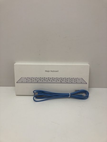 Clavier sans fil Apple Magic Keyboard - Bluetooth, Rechargeable, Argent, 28x11,5x1,1 cm, pour Jeu et Universel