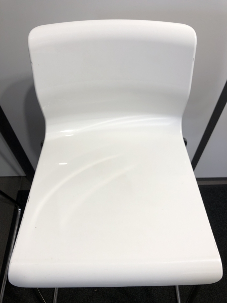 Tabouret de bar - Hauteur 64cm Assise Dossier 89cm Plastique Blanc Pieds Métal Chromé