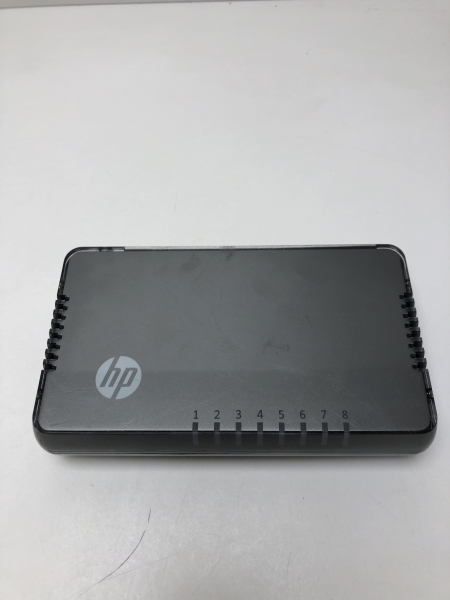 Switch HP 1405-8G
HP J9794A