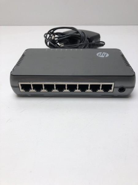 Switch HP 1405-8G
HP J9794A