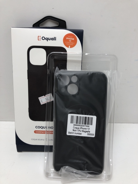 Oquali Coque iPhone 13 noir TPU Compatible Magsafe