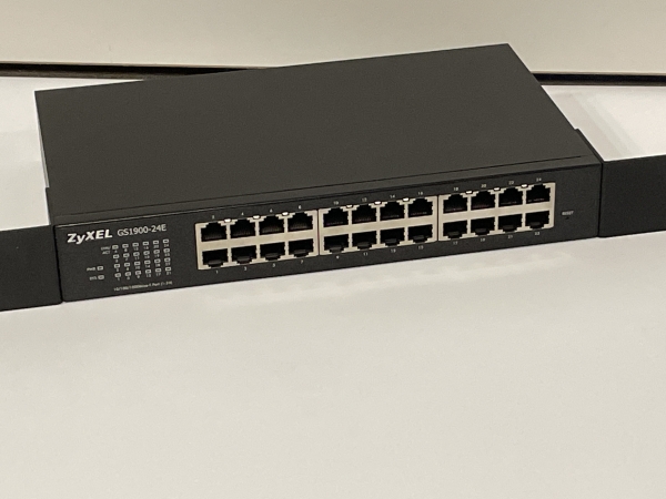 Switch ZyXEL GS1900-24E - 24 Ports Gigabit Ethernet, Web Management, Pour Réseau Professionnel