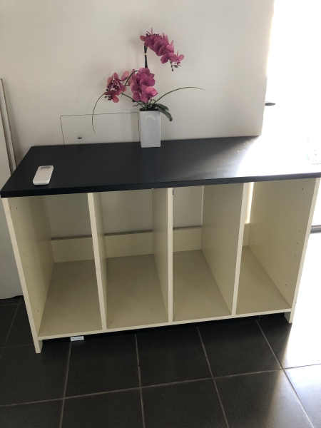 Meuble bas à l'unité - dimensions 60x78x122 cm - dessus noir - meuble de rangement pour maison
