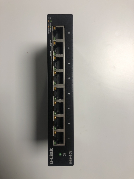 Switch réseau D-Link DGS-108 - 8 ports Gigabit Ethernet pour connexion filaire rapide