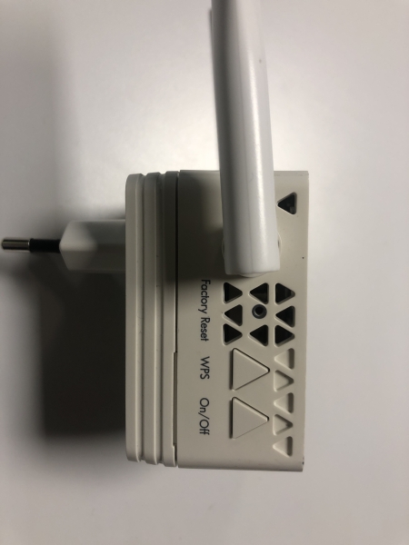 Répéteur WiFi NETGEAR EX6120 bibande 1200Mbps - amplification signal 2,4 GHz et 5 GHz pour réseau domestique et bureau