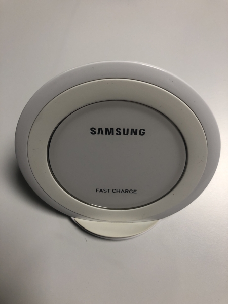 Chargeur à induction Samsung EP-NG930 - Charge rapide sans fil compatible Qi pour smartphone et accessoires mobiles