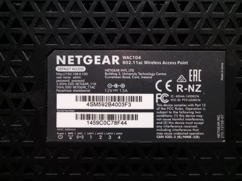 Point Accès Wifi NETGEAR - Modèl WAC 104 - 4x RJ45 - avec alimentation 