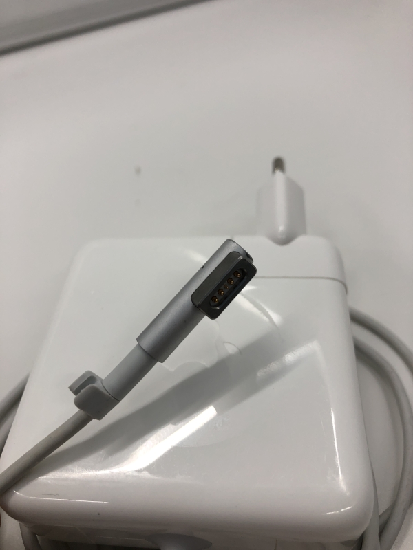 Chargeur APPLE MagSafe 60W - Adaptateur Secteur pour MacBook Pro et MacBook Air