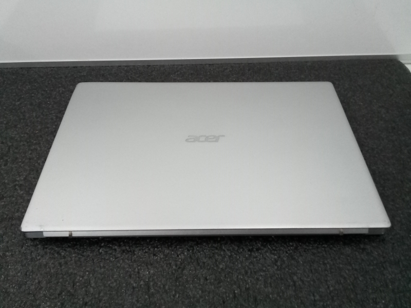 PC Portable ACER Swift 1- 14