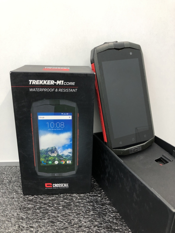 CrossCall TREKKER M1 -  Non fonctionnelle + boite