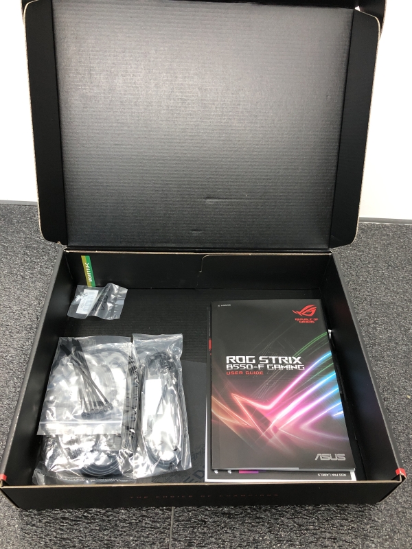 Carte mère Republic Of Gamers - ROG STRIX  B550-F Gaming - ATX - Chipset AMD socket AM4 3 Gen - Memoire DDR4 -  2xM2 - RJ45 - USB arrière 8 ports 6 USB avant  