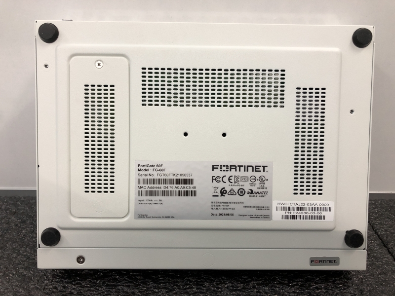 Firewall Fortinet FortiGate 60F FG-60F - 10xRJ45 + 1 console USB pour réseau sécurisé