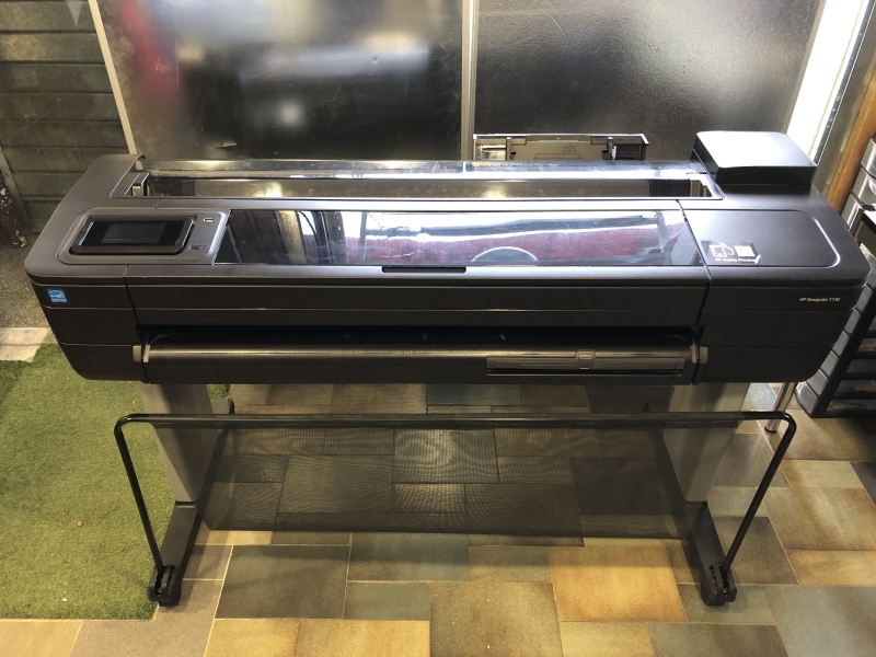 Traceur HP Designjet T730 -  36 pouces -  USB Type-A - Papier rouleau ou  A1, A2, A3, A4 - Ethernet (RJ45), WiFi- Wifi direct + Kit remplacement tête d'impression HP 729