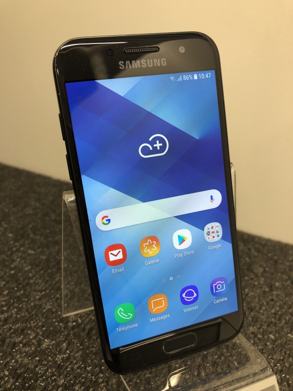 Téléphone SAMSUNG Galaxy A3 2017 - SM-A320FL- Stockage 16 Go -  2 Go Ram - USB-C 