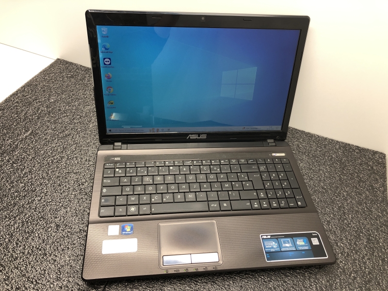 Ordinateur PC portable ASUS K53U - 15.6"- AMD - 4 Go Ram - HDD 320 Go - Windows 10 Famille inactif