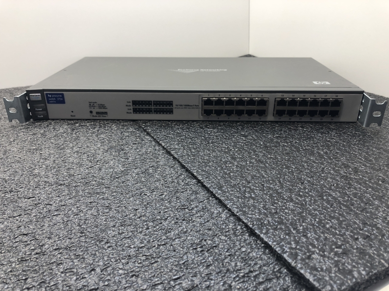 Switch HP 2724 j4897A - 24 Ports Gigabite