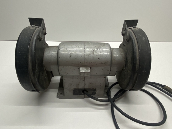 Touret à meuler 220V - Deux meules pour atelier, bricolage et usage professionnel
