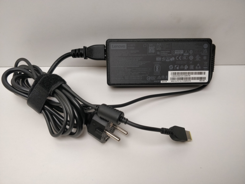 Chargeur LENOVO 135W - 20V 6.75A Adaptateur Secteur Compatible Ordinateurs Portables